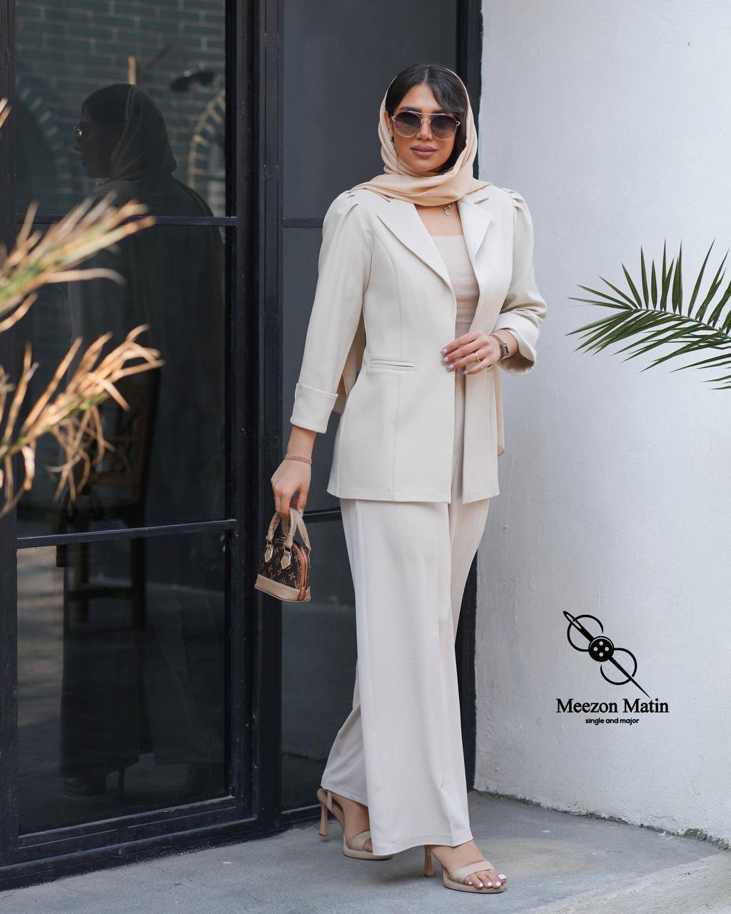 مانتو زنانه طرح کت کد 840 در رنگ‌های متنوع و طراحی خاص مناسب استایل شیک